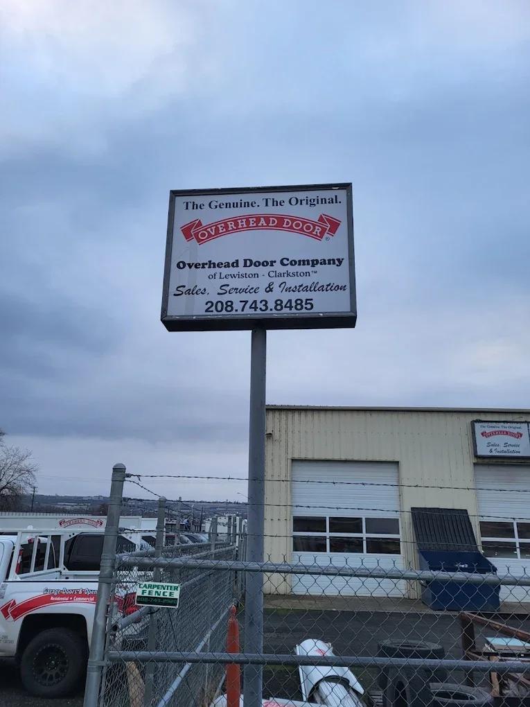 Overhead Door Company of Lewiston-Clarkston sign and office on 20th St N in Lewiston